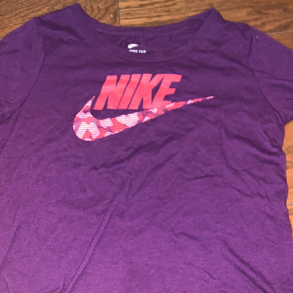 Adorable Purple Nike Shirt! Size: YL Super Cute and Comfy! :)